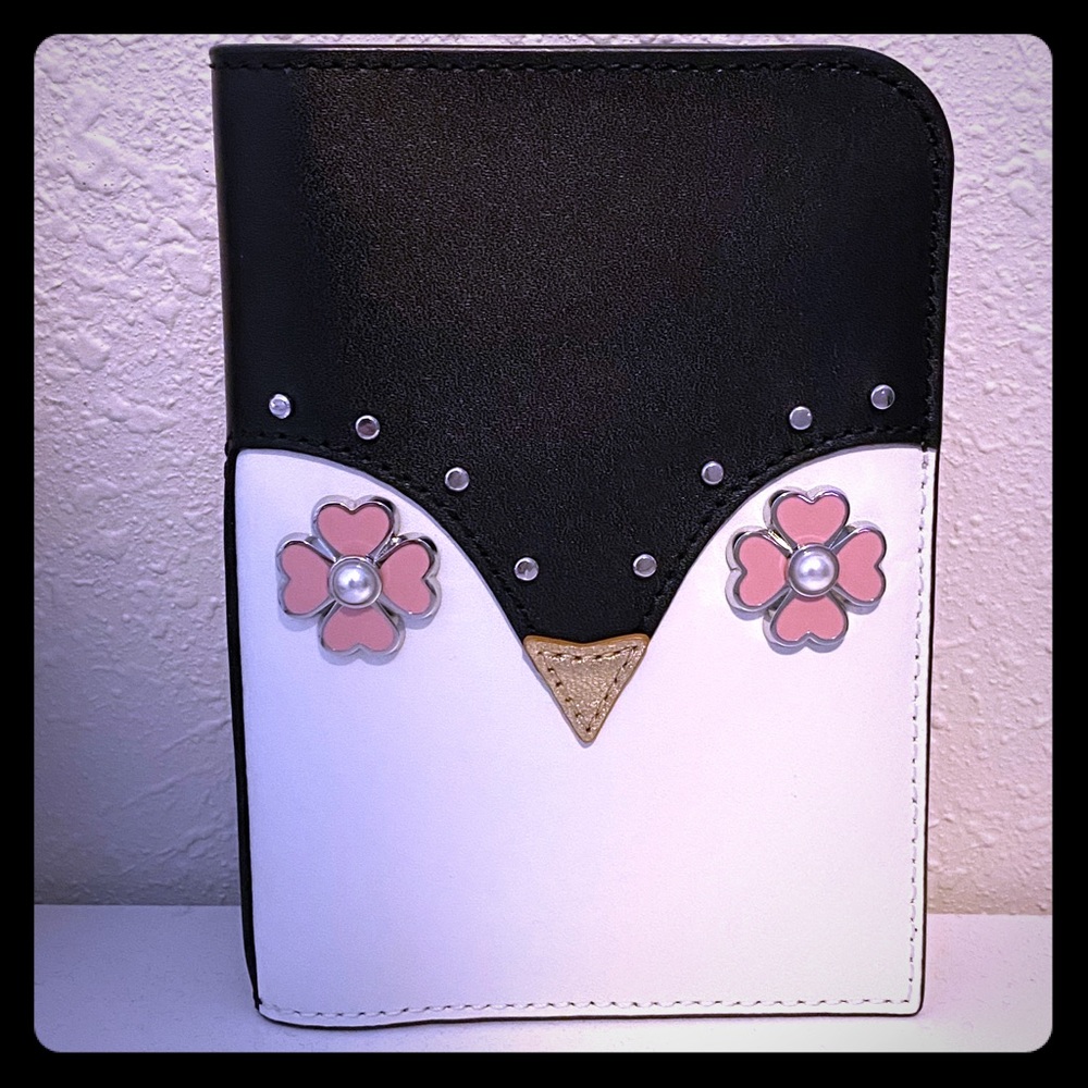 New cute Kate Spade Frosty Penguin passport holder